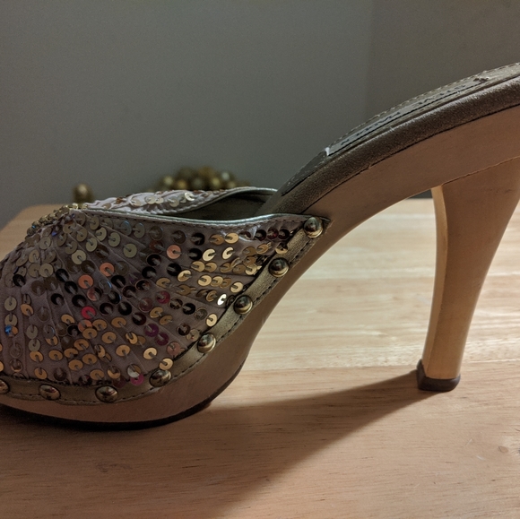 Shoes - Picture 5 of 5